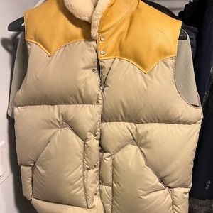 Rocky Mountaineer Featherbed Goosedown vest (like new)